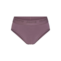 SKIMS STRETCH MENS BRIEF | IRIS FLAT ON A WHITE BACKGROUND | FLT @ | FOCUS: 0.0, 1.0, 0.9