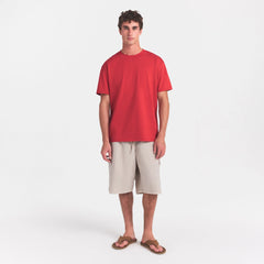 HEAVYWEIGHT COTTON MENS RELAXED T-SHIRT | WASHED RED ON A MODEL FRONT VIEW @ | FOCUS: 0.0, 1.0, 0.9