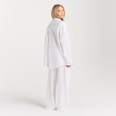 ORGANIC COTTON SLEEP LONG SLEEVE SET | SNOW ON A MODEL FRONT VIEW @ | FOCUS: 0.0, 1.0, 0.9