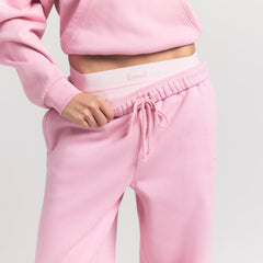 COTTON FLEECE CLASSIC STRAIGHT LEG PANT | HALITE ON A MODEL SIDE VIEW S | FOCUS: 0.0, 1.0, 0.9