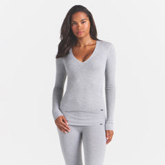 ESSENTIAL SWEATERS LONG SLEEVE V NECK | MID HEATHER GREY ON MODEL FRONT VIEW | FOCUS: 0.0, 1.0, 0.9