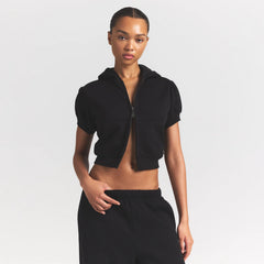 COTTON FLEECE BUBBLE SLEEVE CROPPED ZIP UP | ONYX ON A MODEL FRONT VIEW S | FOCUS: 0.0, 1.0, 0.9