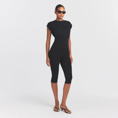 WORN IN JERSEY RUCHED TEE | WASHED ONYX ON A MODEL FRONT VIEW @ | FOCUS: 0.0, 1.0, 0.9
