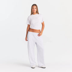 WORN IN JERSEY KNOT BACK T-SHIRT | SNOW ON A MODEL FRONT VIEW @ | FOCUS: 0.0, 1.0, 0.9