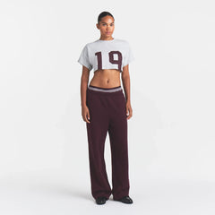 WORN IN JERSEY SUPER CROPPED T-SHIRT | CURRANT 19 PRINT ON A MODEL FRONT VIEW @ | FOCUS: 0.0, 1.0, 0.9