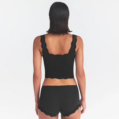 FITS EVERYBODY LACE TANK | ONYX ON A MODEL SIDE VIEW