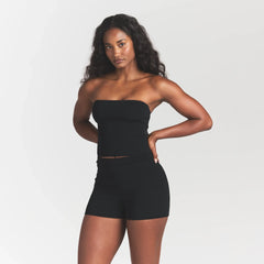 REFINED KNIT TUBE TOP | OBSIDIAN ON A MODEL FRONT VIEW @ | FOCUS: 0.0, 1.0, 0.9