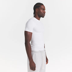 FITS EVERYBODY MENS SLIM T-SHIRT | MARBLE ON A MODEL SIDE VIEW @ | FOCUS: 0.0, 1.0, 0.9