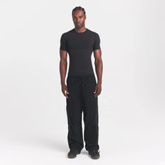 FITS EVERYBODY MENS SLIM T-SHIRT | ONYX ON A MODEL FRONT VIEW @ | FOCUS: 0.0, 1.0, 0.9