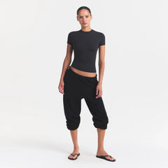 FITS EVERYBODY T-SHIRT | ONYX ON A MODEL FRONT VIEW @ | FOCUS: 0.0, 1.0, 0.9