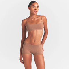 EVERYDAY COTTON BOY SHORT | SIENNA HEATHER ON A MODEL SIDE VIEW @ | FOCUS: 0.0, 1.0, 0.9