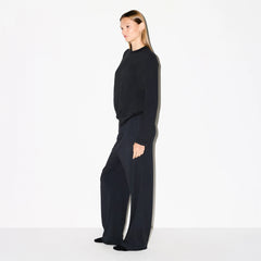 BOYFRIEND LONG SLEEVE T-SHIRT | ONYX ON A MODEL FRONT VIEW @ | FOCUS: 0.0, 1.0, 0.9
