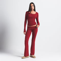 COTTON JERSEY FOLDOVER PANT | BRICK ON A MODEL FRONT VIEW @ | FOCUS: 0.0, 1.0, 0.9