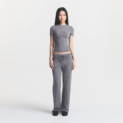 COTTON JERSEY STRAIGHT LEG PANT | DARK HEATHER GREY ON A MODEL FRONT VIEW @ | FOCUS: 0.0, 1.0, 0.9