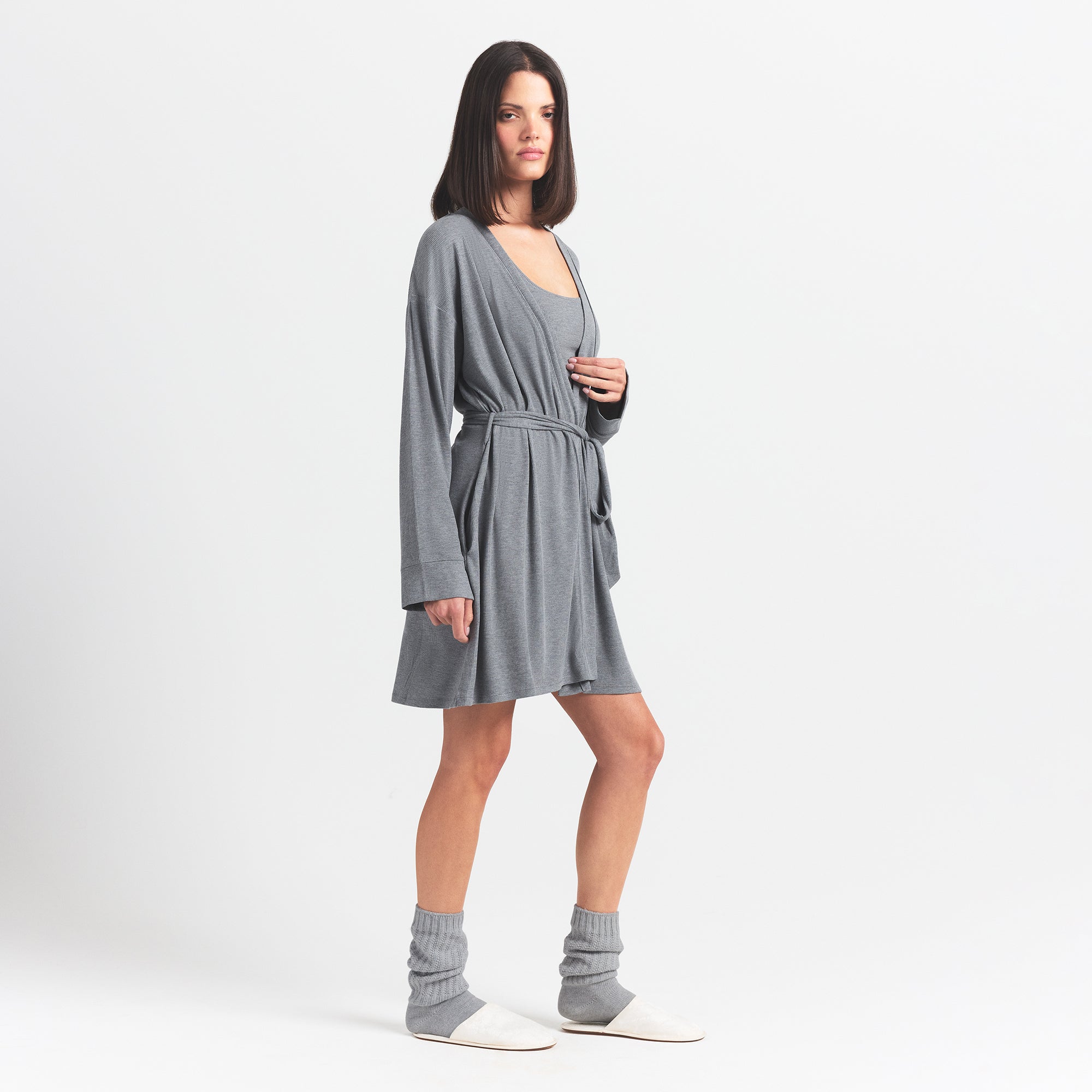 SOFT LOUNGE ROBE | HEATHER GREY ON A MODEL SIDE VIEW @ | FOCUS: 0.0, 1.0, 0.9