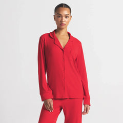 SOFT LOUNGE SLEEP SET | CHERRY ON A MODEL FRONT VIEW @ | FOCUS: 0.0, 1.0, 0.9