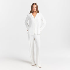 SOFT LOUNGE SLEEP SET | MARBLE ON A MODEL FRONT VIEW @ | FOCUS: 0.0, 1.0, 0.9
