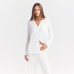 SOFT LOUNGE SLEEP SET | MARBLE ON A MODEL FRONT VIEW @ | FOCUS: 0.0, 1.0, 0.9