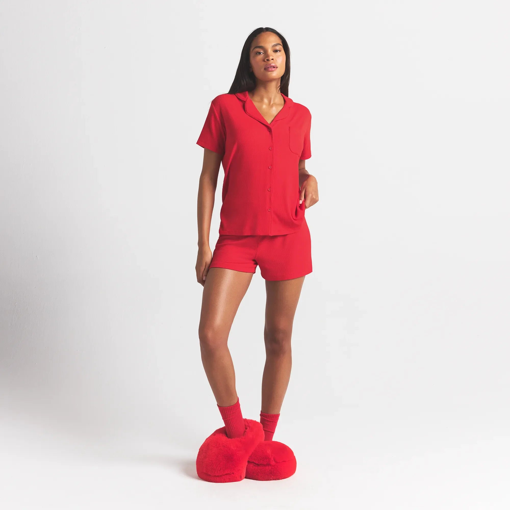 SOFT LOUNGE SHORT SLEEP SET | CHERRY ON A MODEL FRONT VIEW @ | FOCUS: 0.0, 1.0, 0.9