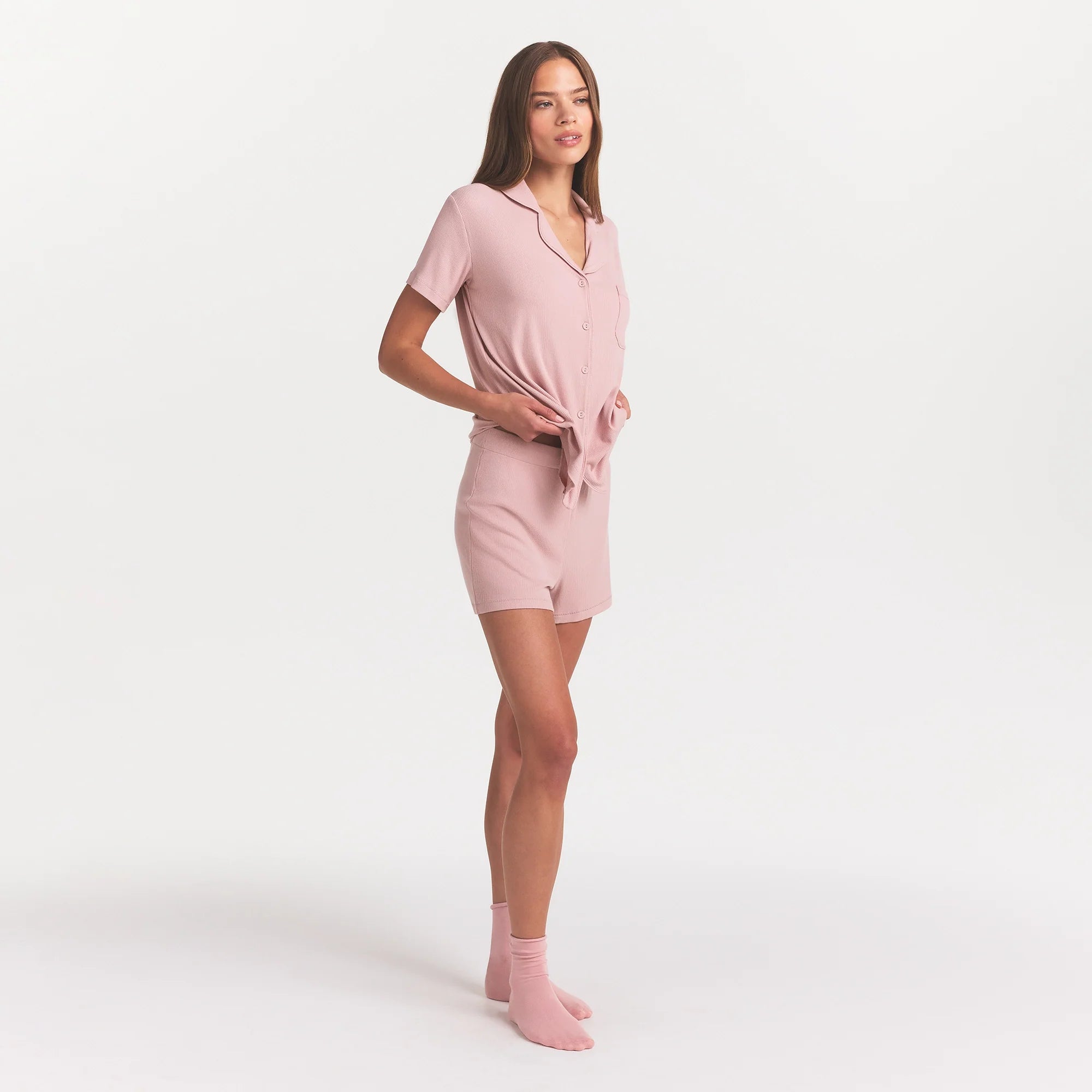 SOFT LOUNGE SHORT SLEEP SET | MORGANITE ON A MODEL FRONT VIEW @ | FOCUS: 0.0, 1.0, 0.9