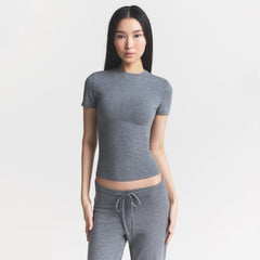 COTTON JERSEY T-SHIRT | DARK HEATHER GREY ON A MODEL FRONT VIEW @ | FOCUS: 0.0, 1.0, 0.9