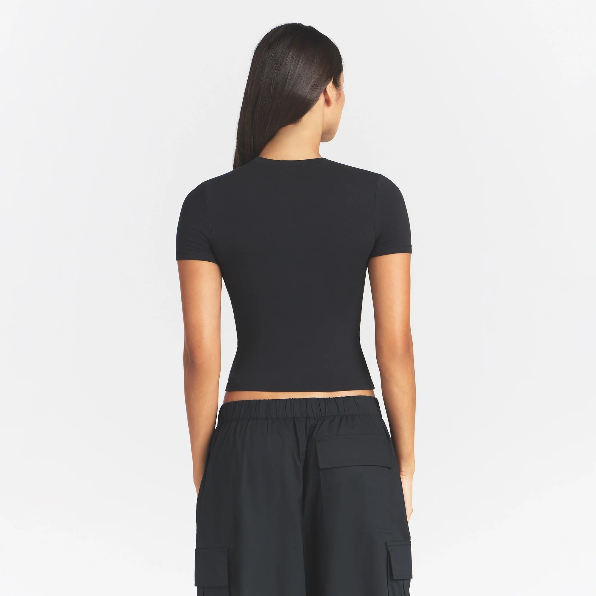 COTTON JERSEY T-SHIRT | SOOT ON A MODEL BACK VIEW @ | FOCUS: 0.0, 1.0, 0.9