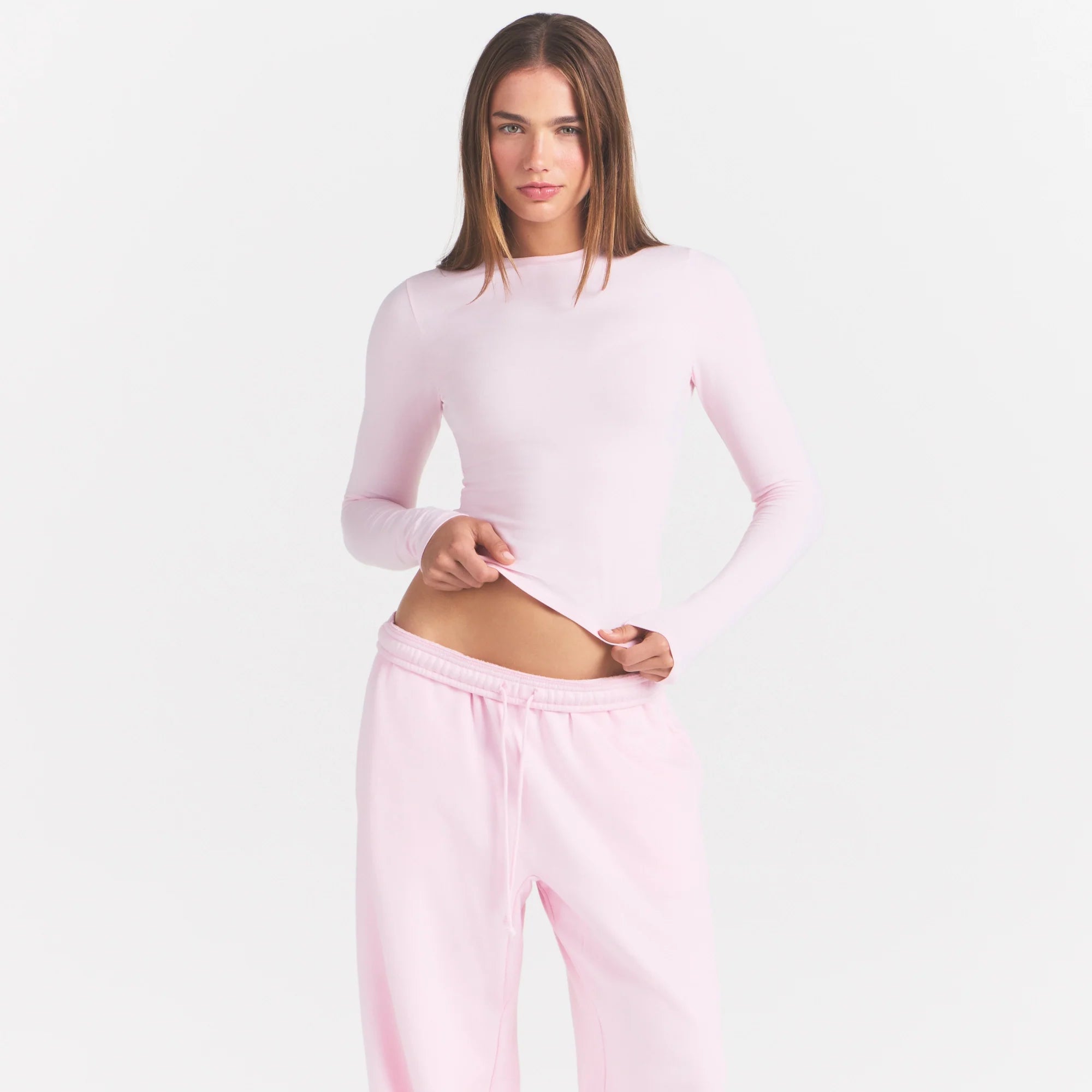 COTTON JERSEY LONG SLEEVE T-SHIRT | CHERRY BLOSSOM ON A MODEL FRONT VIEW @ | FOCUS: 0.0, 1.0, 0.9
