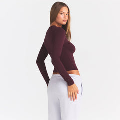 COTTON JERSEY LONG SLEEVE T-SHIRT | CURRANT & LAYS FLAT ON A WHITE BACKGROUND | FLT @ | FOCUS: 0.0, 1.0, 0.9