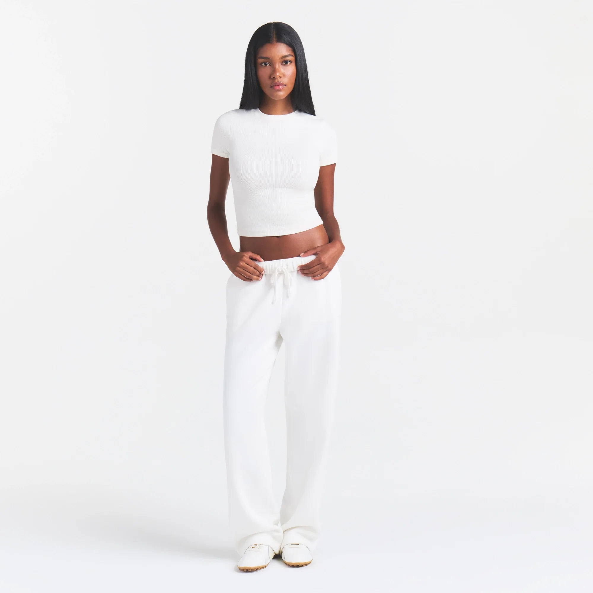 COTTON RIB T-SHIRT | MARBLE ON A MODEL FRONT VIEW @ | FOCUS: 0.0, 1.0, 0.9