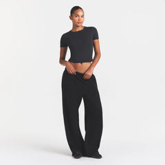 COTTON RIB T-SHIRT | SOOT ON A MODEL FRONT VIEW @ | FOCUS: 0.0, 1.0, 0.9