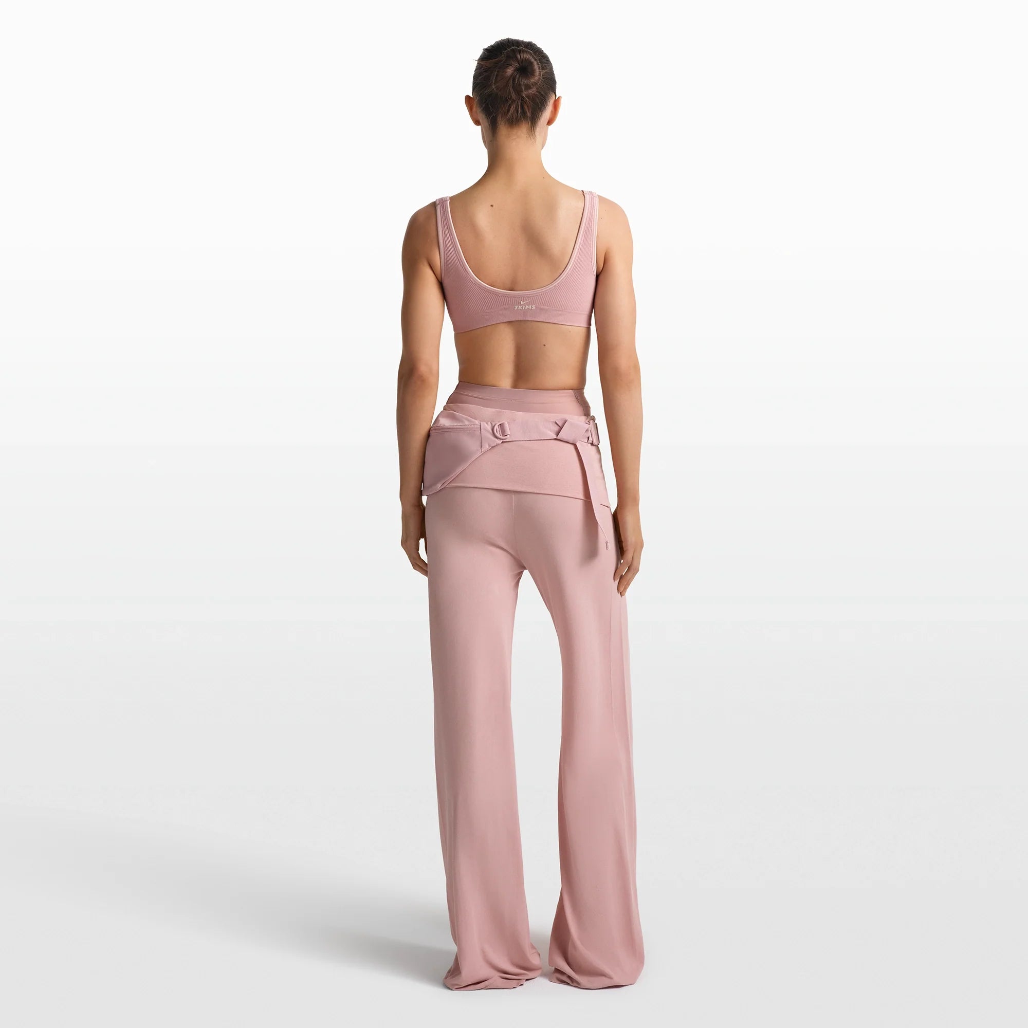 NikeSKIMS RIBBED SEAMLESS MICRO SCOOP BRA | HIMALAYAN/ECRU ON A MODEL FRONT VIEW @ | FOCUS: 0.0, 1.0, 0.9