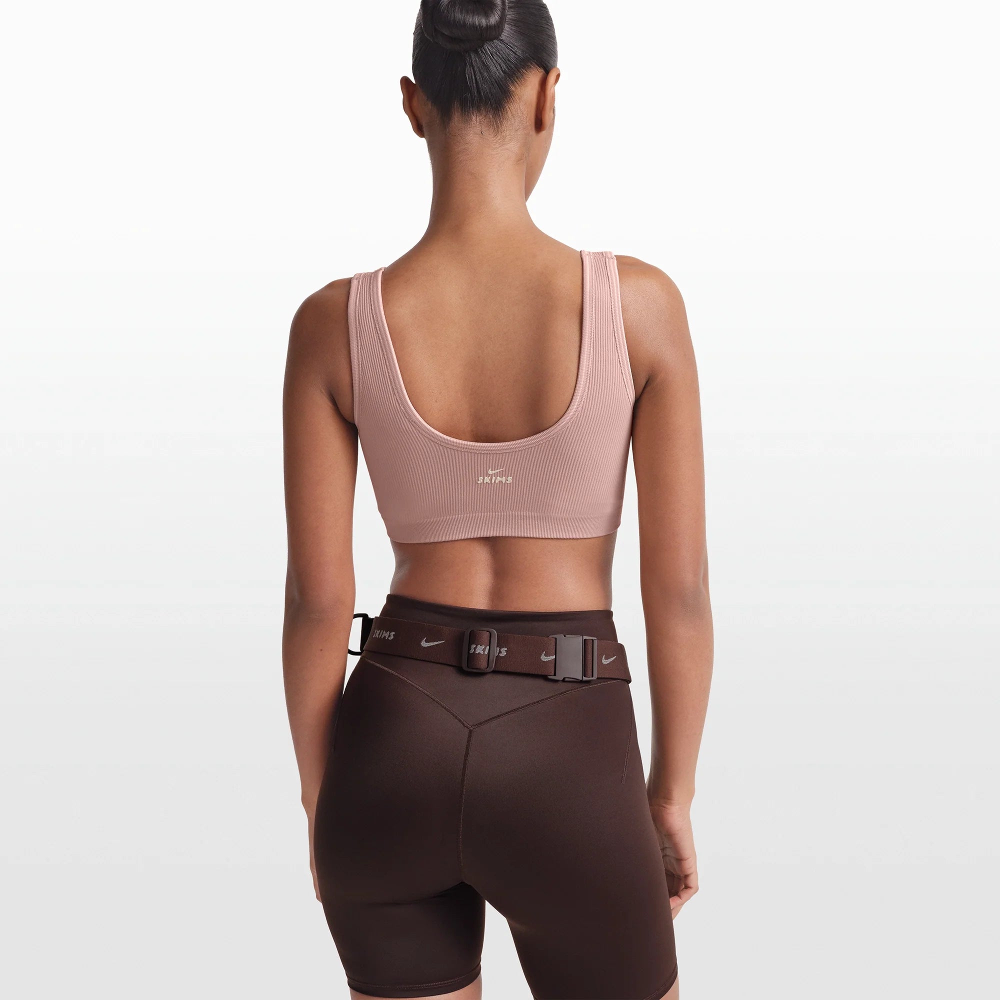 NikeSKIMS RIBBED SEAMLESS SCOOP BRA | HIMALAYAN/ECRU ON A MODEL FRONT VIEW @ | FOCUS: 0.0, 1.0, 0.9
