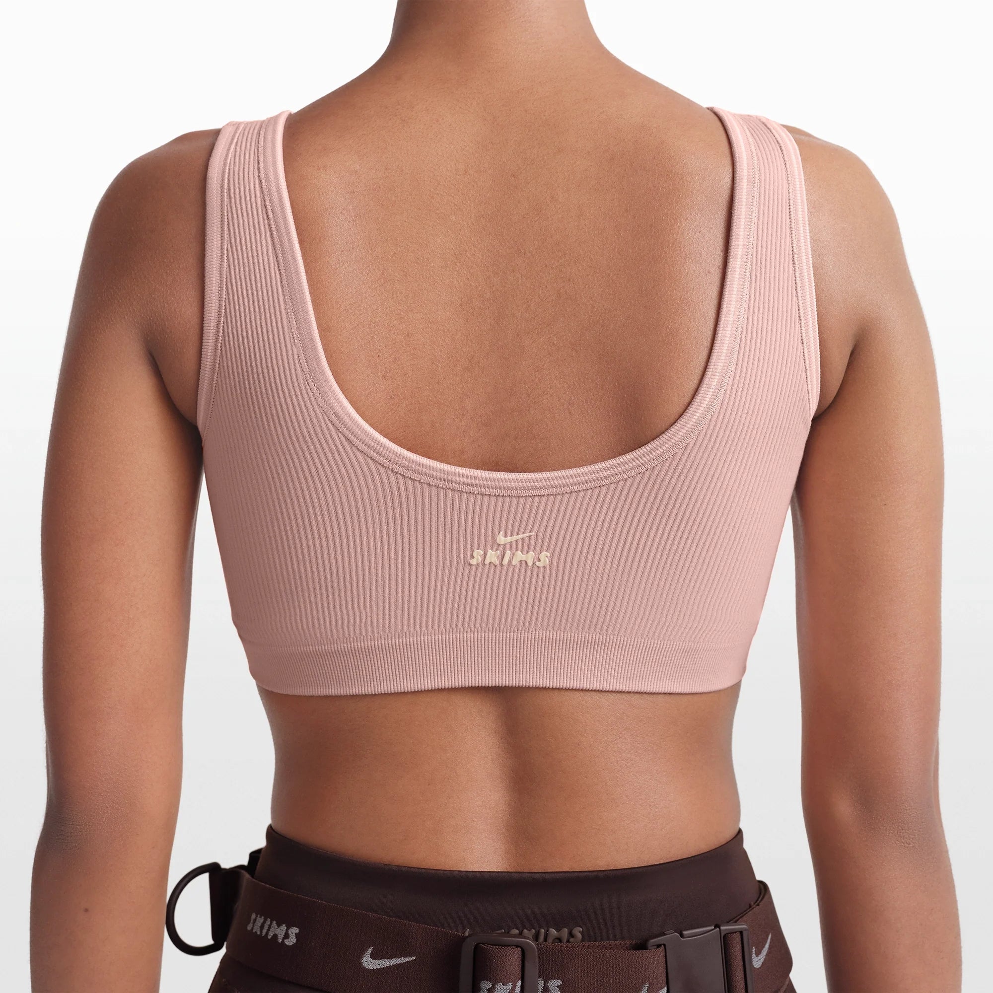 NikeSKIMS RIBBED SEAMLESS SCOOP BRA | HIMALAYAN ON A MODEL FRONT VIEW @ | FOCUS: 0.0, 1.0, 0.9