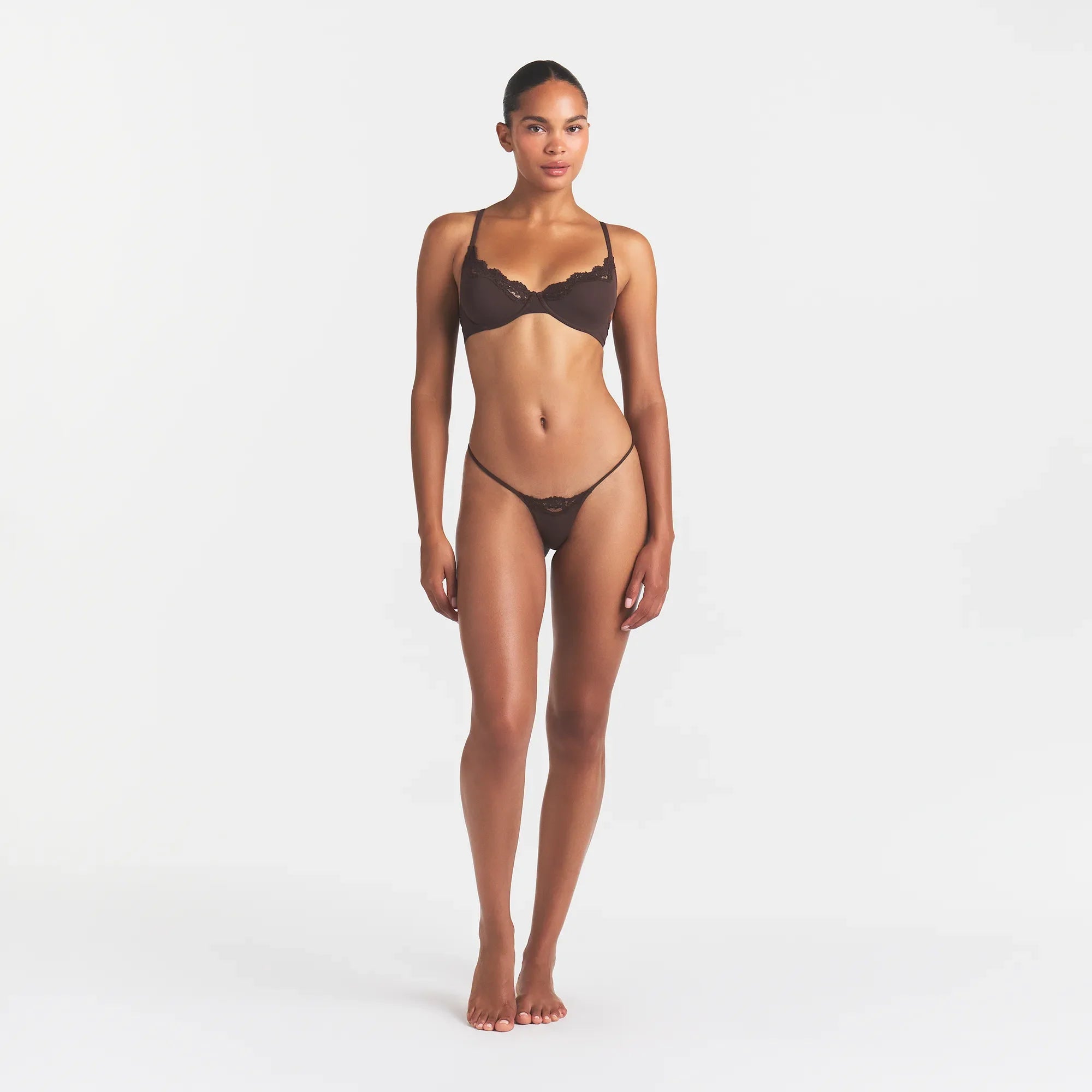FITS EVERYBODY LACE UNLINED SCOOP BRA | ESPRESSO ON A MODEL FRONT VIEW @ | FOCUS: 0.0, 1.0, 0.9