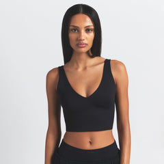 NikeSKIMS MATTE V-NECK BRA TOP | OBSIDIAN ON A MODEL FRONT VIEW @ | FOCUS: 0.0, 1.0, 0.9