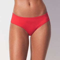 ICONIC SWIM HIPSTER BIKINI BOTTOM | CARMINE ON A MODEL SIDE VIEW @ | FOCUS: 0.0, 1.0, 0.9 