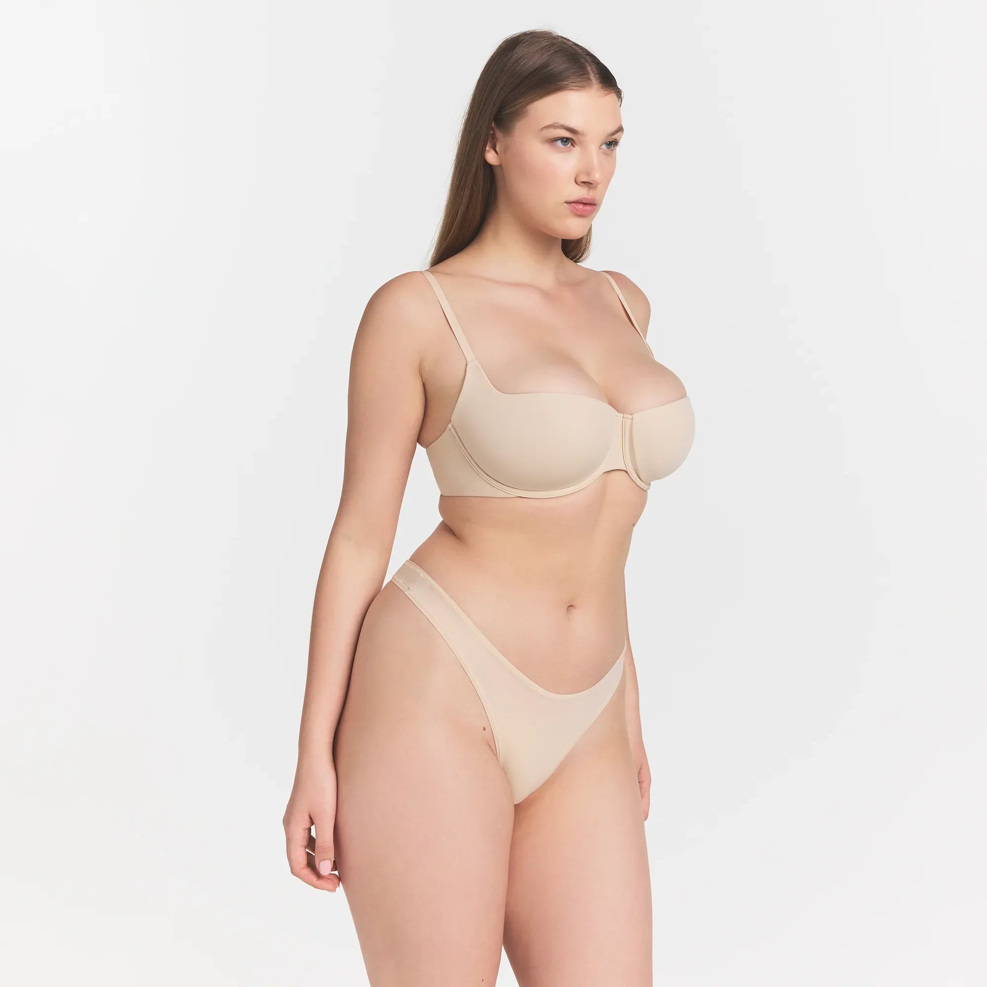 FITS EVERYBODY BALCONETTE BRA | SAND ON A MODEL SIDE VIEW @ | FOCUS: 0.0, 1.0, 0.9