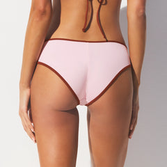 SIGNATURE SWIM HIPSTER BIKINI BOTTOM | CHERRY BLOSSOM CONTRAST ON A MODEL BACK VIEW @ | FOCUS: 0.0, 1.0, 0.9 