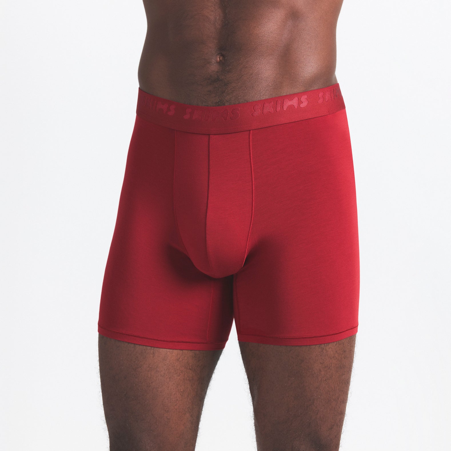 SKIMS STRETCH MENS 5" BOXER BRIEF 3-PACK | WOOD MULTI ON A MODEL SIDE VIEW @ | FOCUS: 0.0, 1.0, 0.9