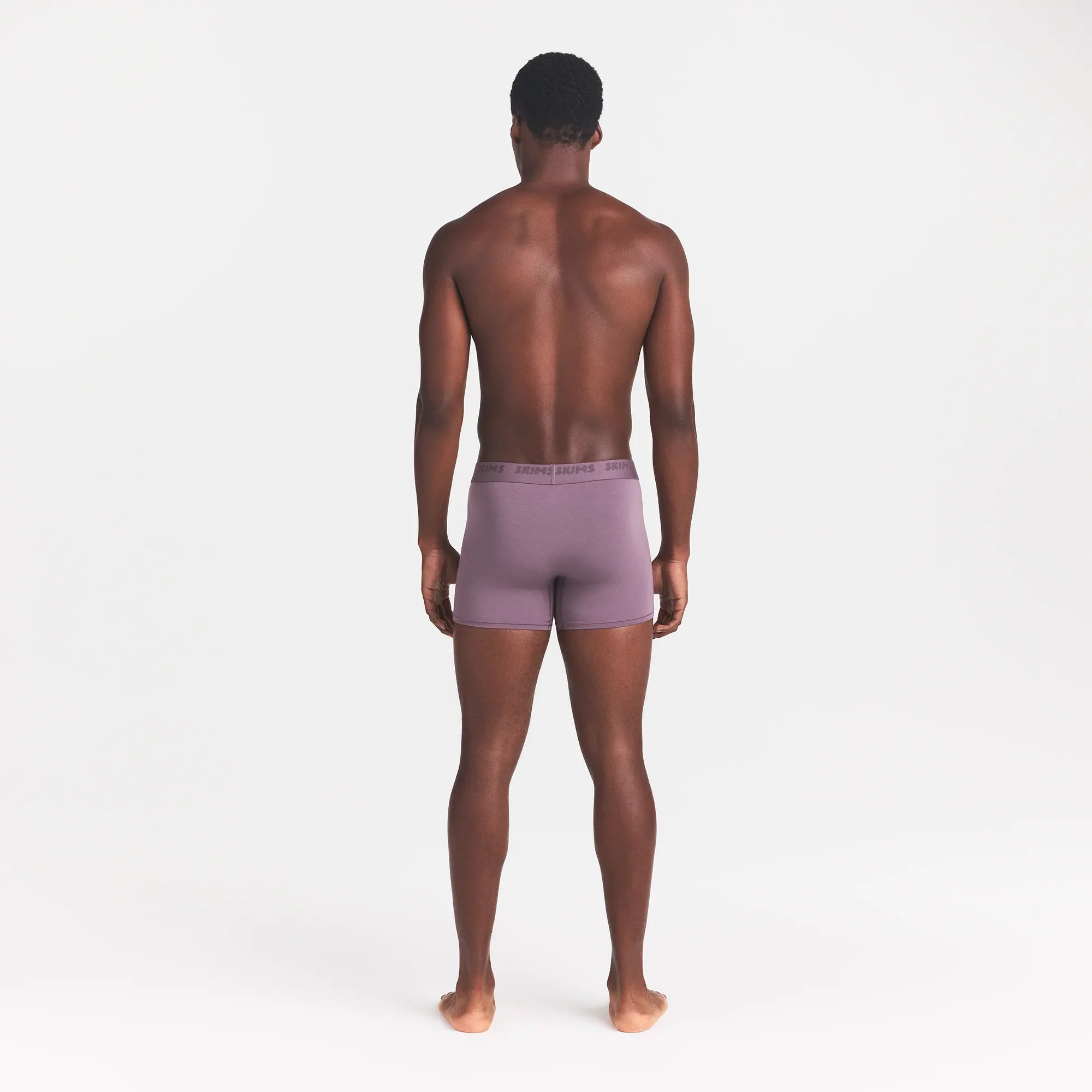 SKIMS STRETCH MENS 3" BOXER BRIEF 5-PACK | IRIS GUNMETAL MULTI ON A MODEL BACK VIEW@ | FOCUS: 0.0, 1.0, 0.9