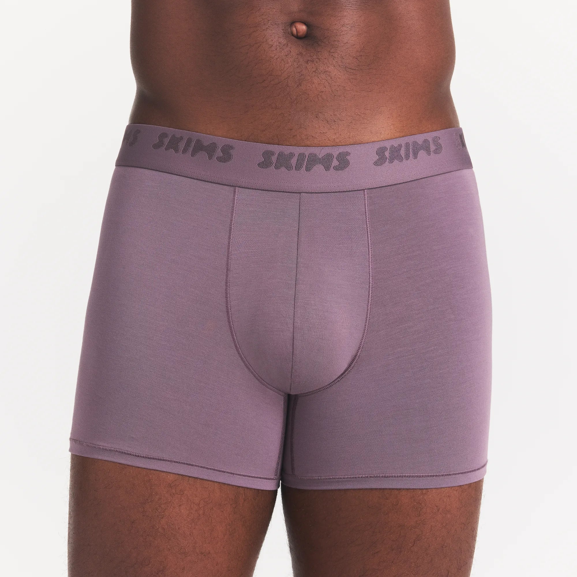 SKIMS STRETCH MENS 3" BOXER BRIEF 5-PACK | IRIS GUNMETAL MULTI ON A MODEL FRONT VIEW@ | FOCUS: 0.0, 1.0, 0.9