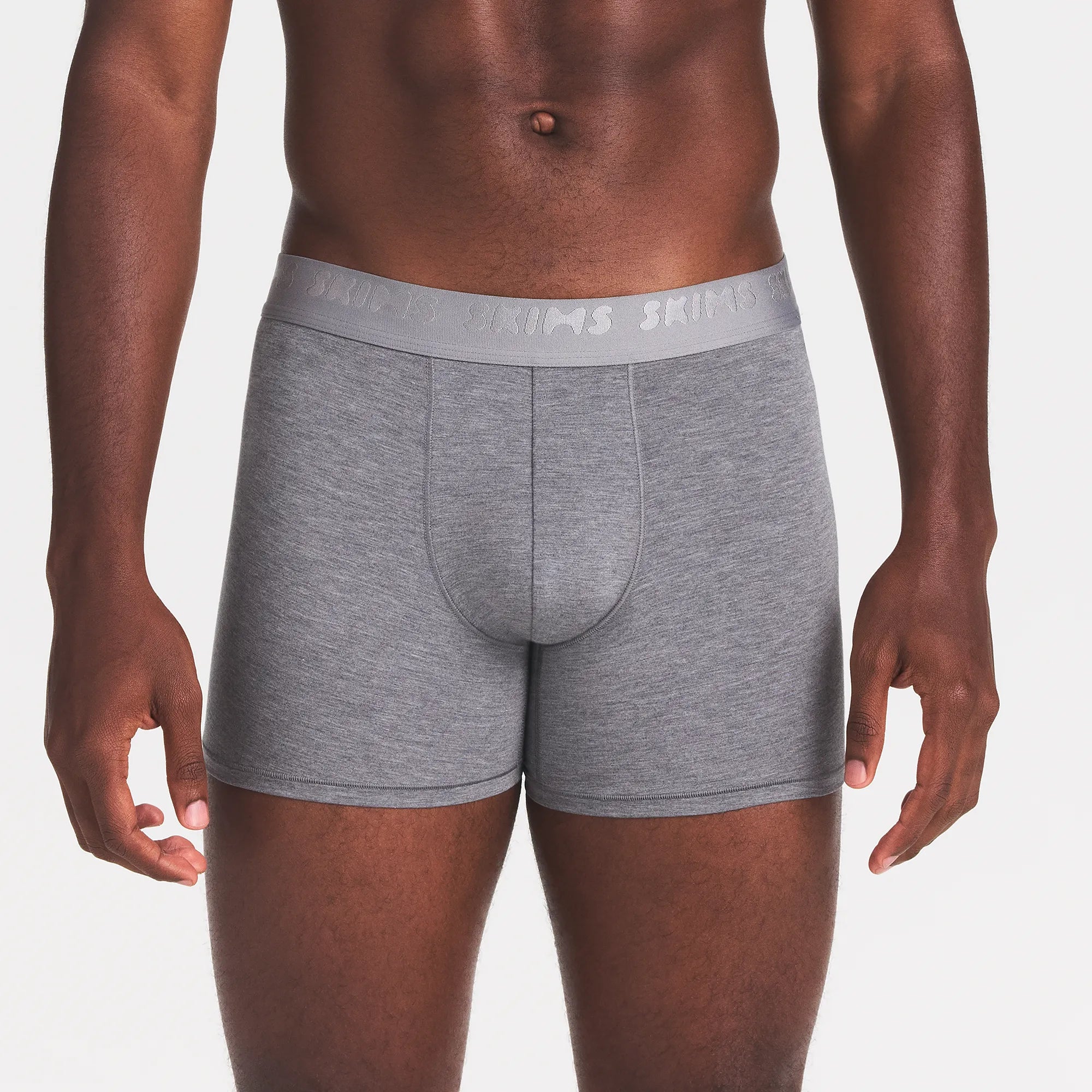 SKIMS STRETCH MENS 3" BOXER BRIEF 5-PACK | IRIS GUNMETAL MULTI ON A MODEL FRONT VIEW@ | FOCUS: 0.0, 1.0, 0.9