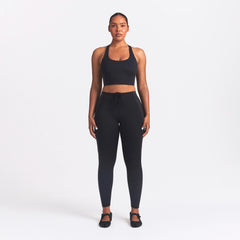 NikeSKIMS MATTE AND SHINE 26" LEGGING | OBSIDIAN/IGNEOUS ON A MODEL FRONT VIEW @ | FOCUS: 0.0, 1.0, 0.9