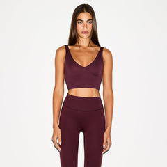 NikeSKIMS MATTE 29" LEGGING | CURRANT ON A MODEL FRONT VIEW @ | FOCUS: 0.0, 1.0, 0.9