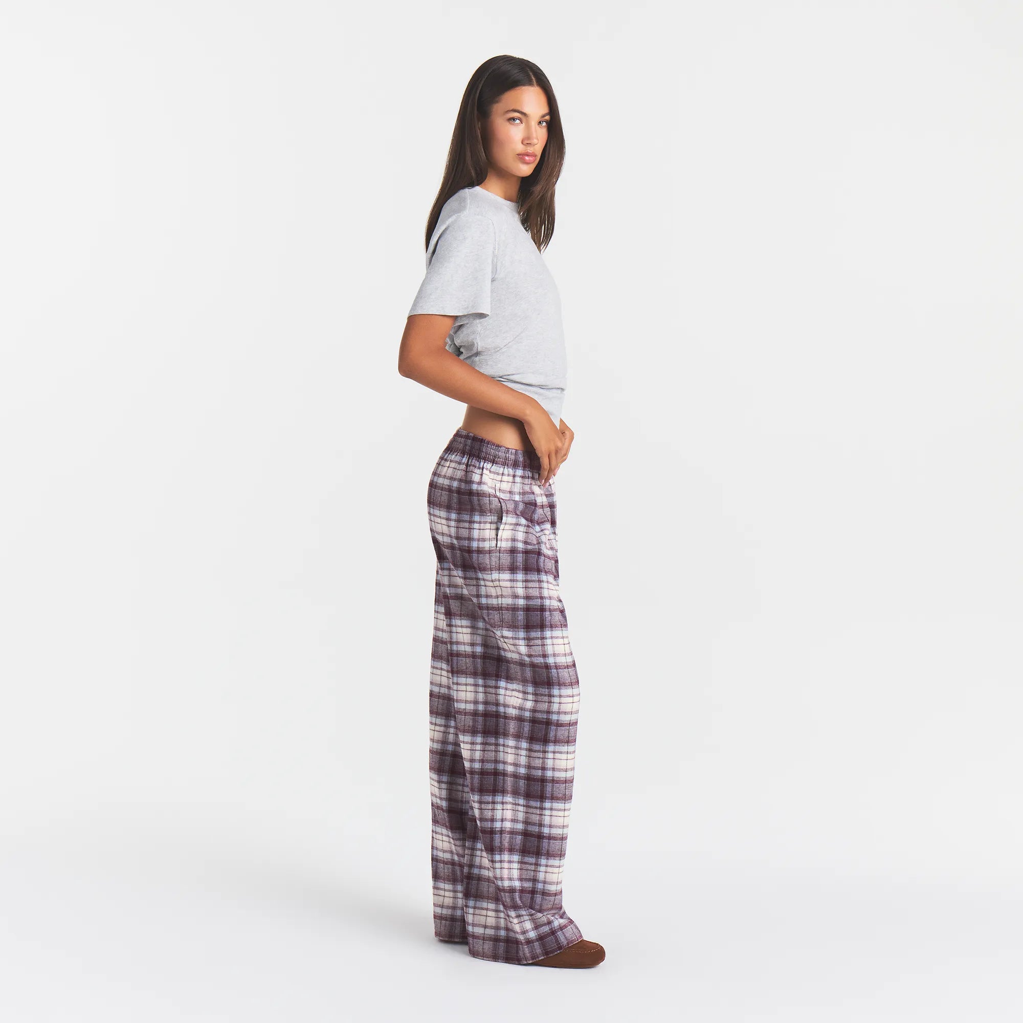 FLANNEL SLEEP OVERSIZED PANT | IRIS MICA PLAID ON A MODEL | FOCUS: 0.0, 1.0, 0.9