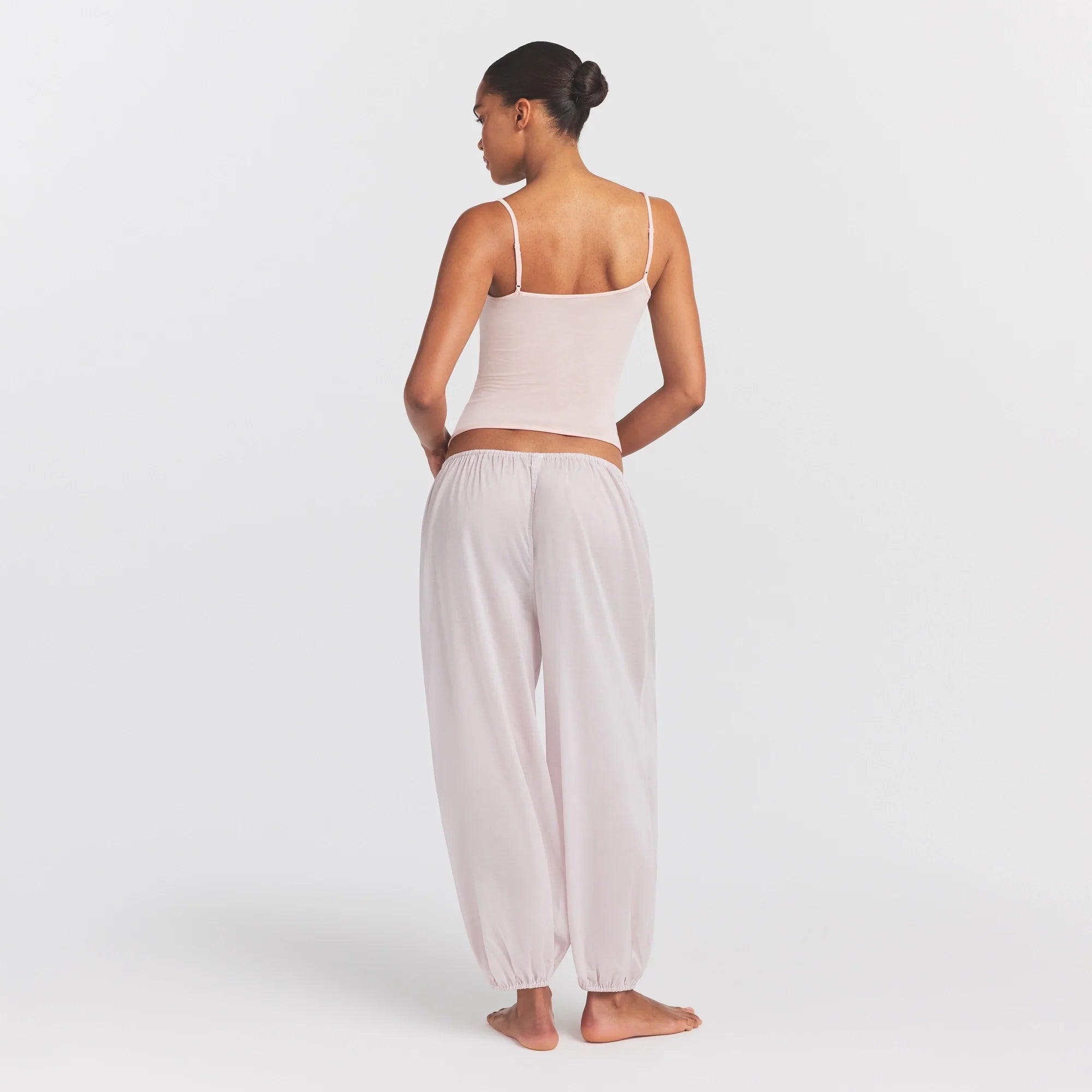VOILE SLEEP BALLOON PANT | LIGHT LILAC ON A MODEL FRONT VIEW @ | FOCUS: 0.0, 1.0, 0.9