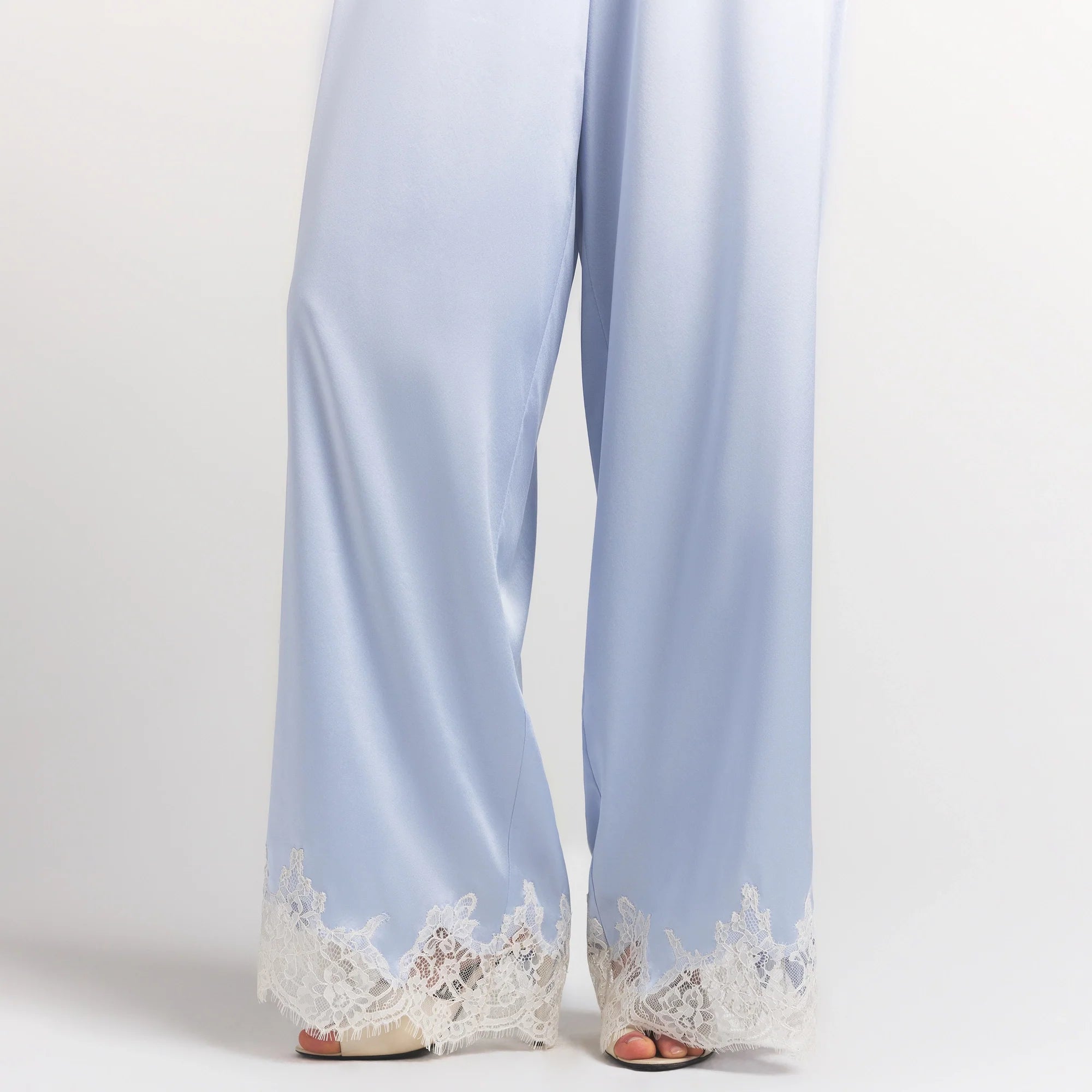 SILK LACE PANT | PERIWINKLE CONTRAST ON A MODEL SIDE VIEW @ | FOCUS: 0.0, 1.0, 0.9