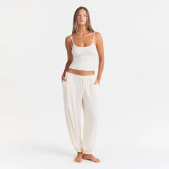 SKIMS SLEEP JOGGER | ECRU ON A MODEL FRONT VIEW @ | FOCUS: 0.0, 1.0, 0.9