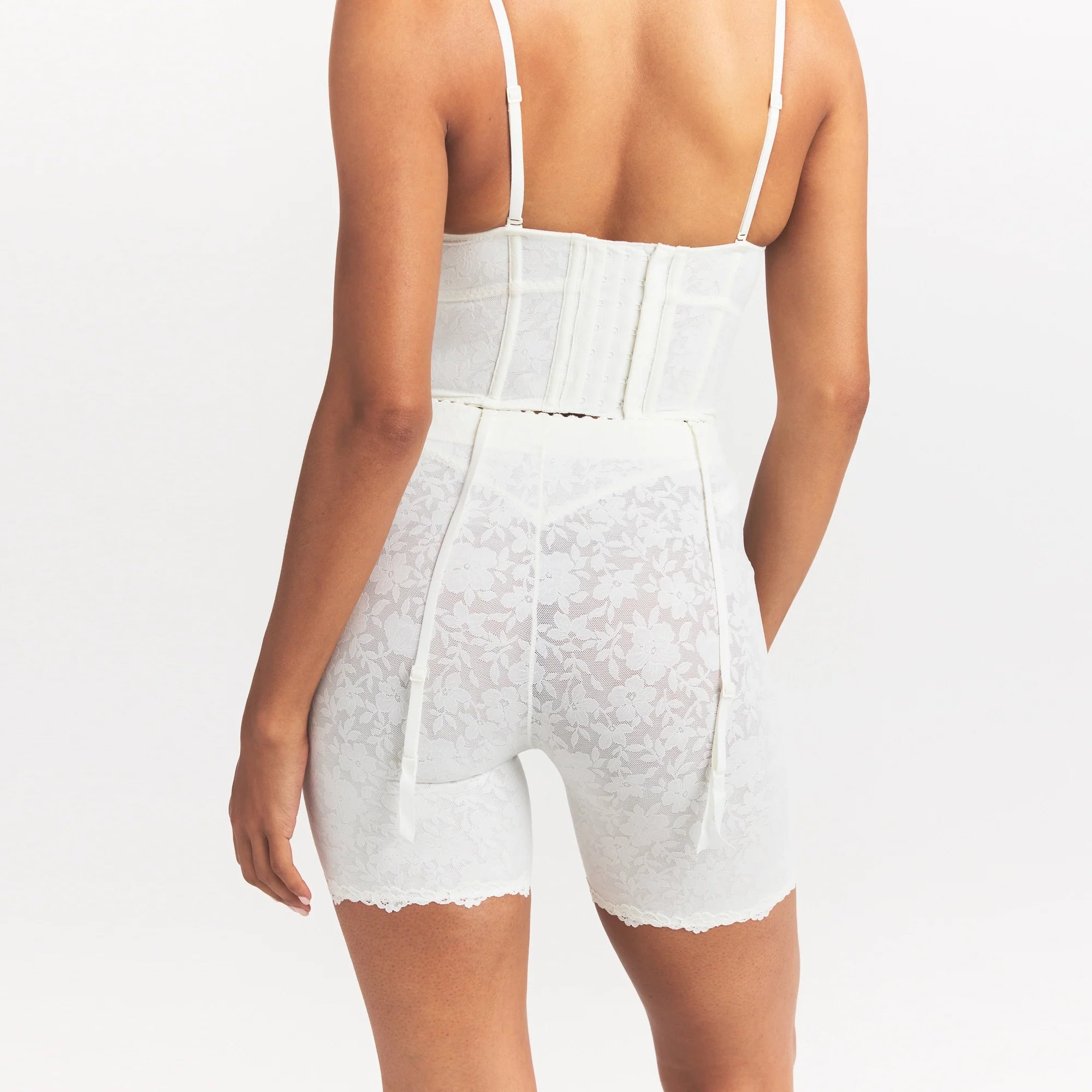 LACE SHAPEWEAR SHORT | IVORY ON A MODEL SIDE VIEW @