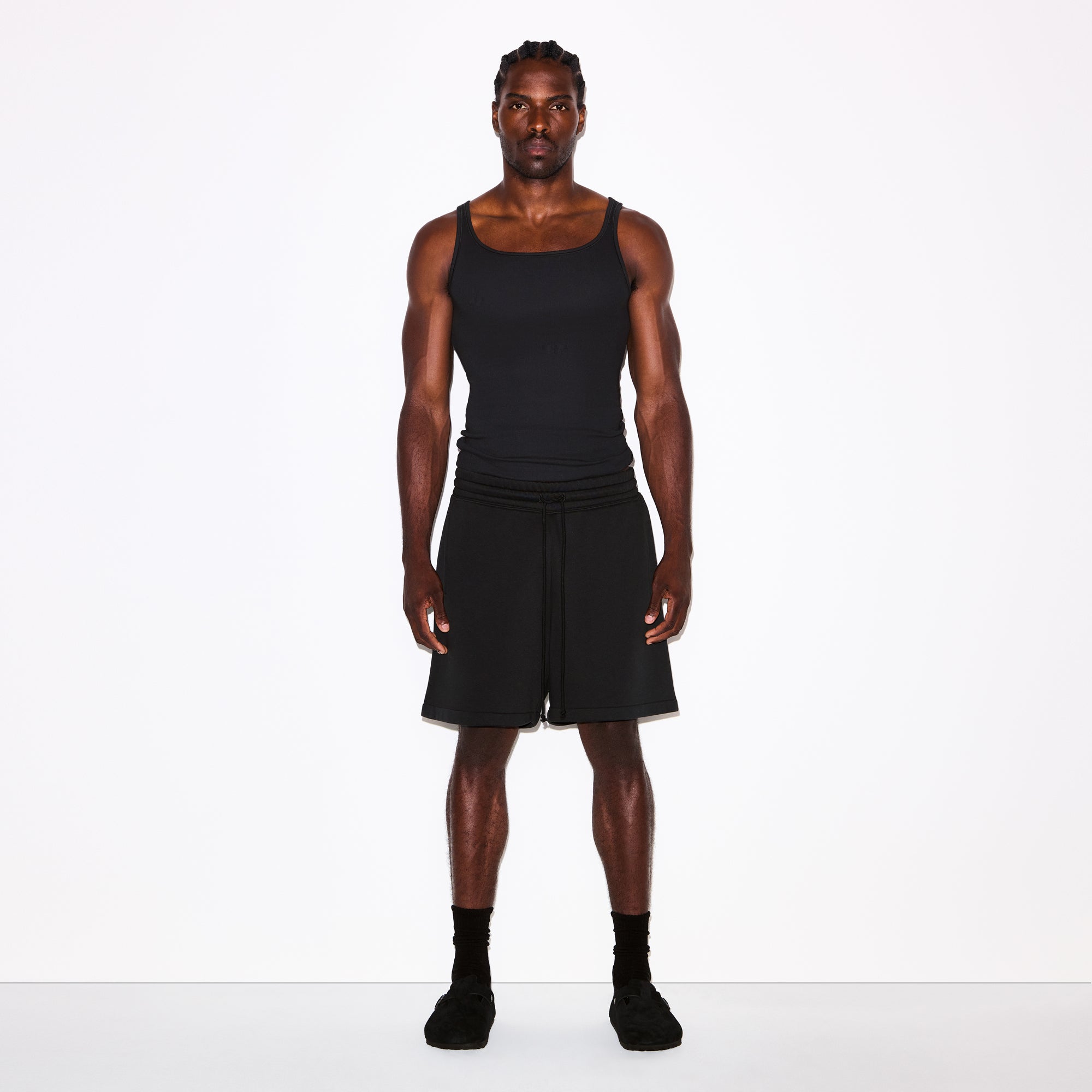 FLEECE LOUNGE MENS RELAXED SHORT | WASHED ONYX ON A MODEL FRONT VIEW @ | FOCUS: 0.0, 1.0, 0.9